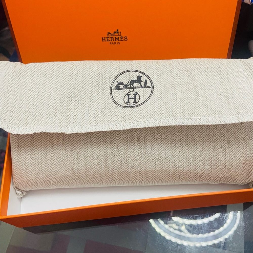 🧡 Hermès Vibrant Orange Vegan Leather Clutch - Picture 6 of 7